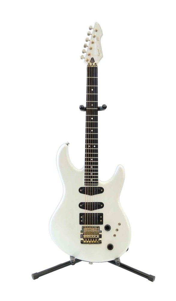PEAVEY IMPACT 1 ELECTRIC GUITAR WITH HARD CASE MADE IN THE USA Golden