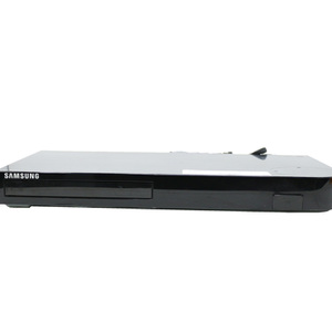 SAMSUNG 3D BLU RAY PLAYER WITH BUILT IN WIFI AND REMOTE