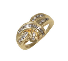 14 KT YELLOW GOLD AND DIAMOND RING