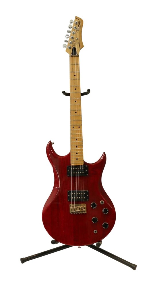 VANTAGE AVENGER SERIES AV 325 MADE IN JAPAN ELECTRIC GUITAR Golden Pawn