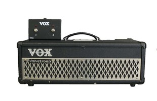 VOX VALVETRONIX AMP WITH FOOT SWITCH 