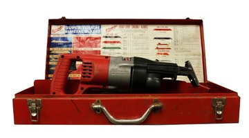 MILWAUKEE VARIABLE SPEED RECIPROCATING SAW WITH CASE