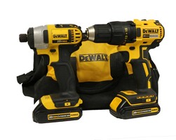 DEWALT 20 VOLT MAX LITHIUM ION CORDLESS DRILL DRIVER BATTERY CHARGER AND BAG SET