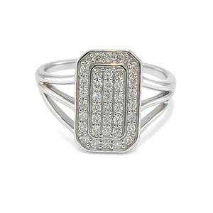 10KT WHITE GOLD LADIES DIAMOND CLASSIC RING 