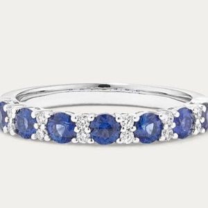 14kt WHITE GOLD SAPPHIRE RING