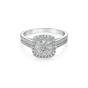 10KT WHITE GOLD DIAMOND RING