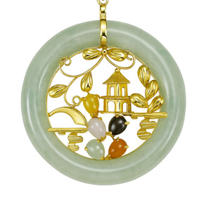 14KT LARGE YELLOW GOLD AND JADE PENDANT