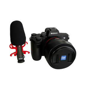 SONY CAMERA MIC LENS BATTERY AND CHARGER SET