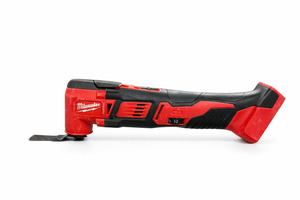 MILWAUKEE MULTI TOOL 18 VOLT TOOL ONLY