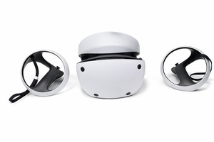 PLAYSTATION VR2 HEADSET WITH 2 CONTROLLERS