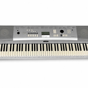 YAMAHA DGX 220 PORTABLE SOFT TOUCH KEYBOARD | Golden Pawn